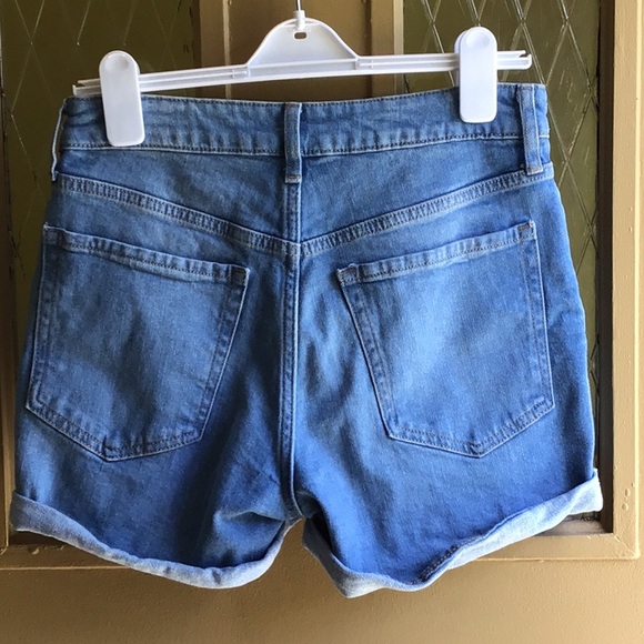 High-Rise Shorts size 6 - Picture 2 of 4